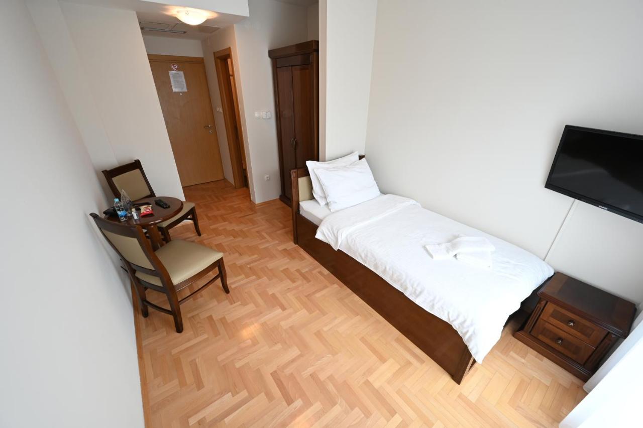 Hotel "Jkc Banja Luka" Exterior photo