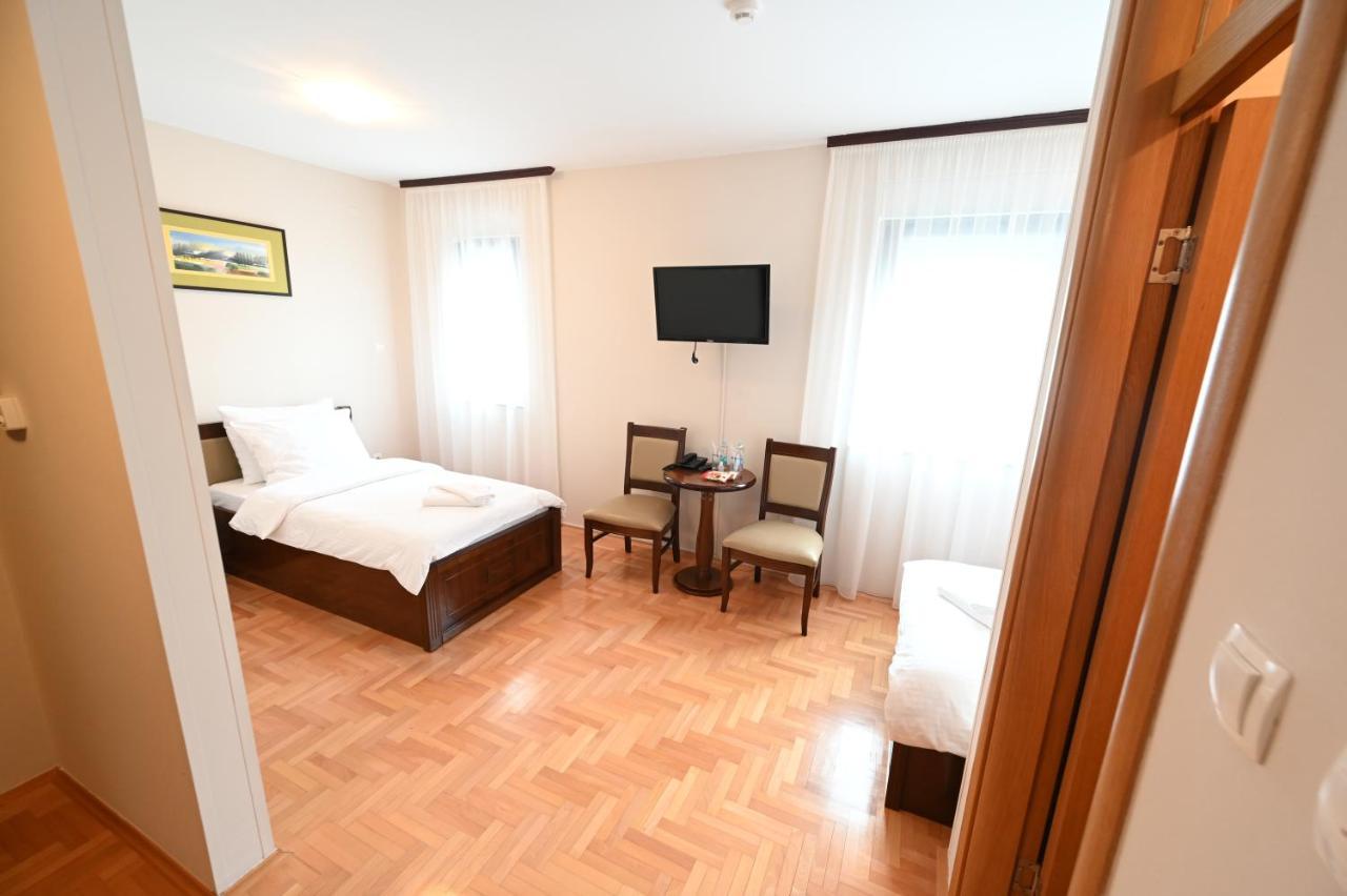 Hotel "Jkc Banja Luka" Exterior photo